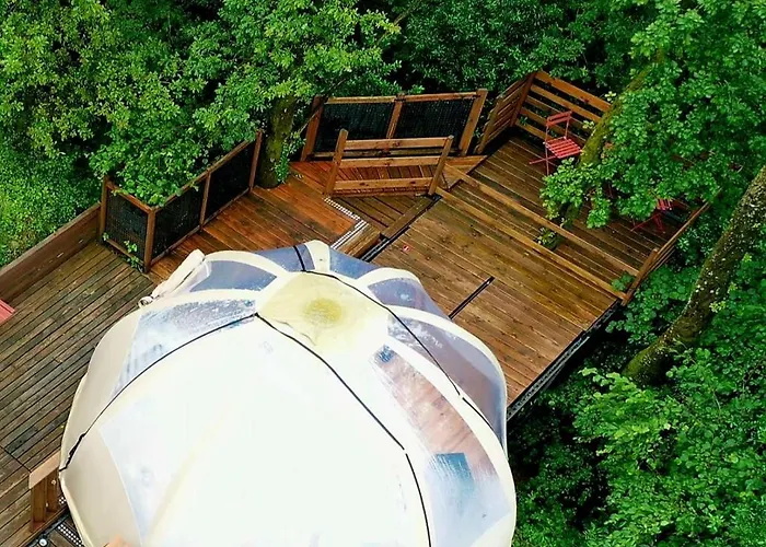 Le Mobil'dome A Marie Lyxtält