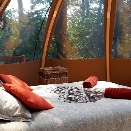 Luxury tent Le Mobil'dome A Marie Cambounes
